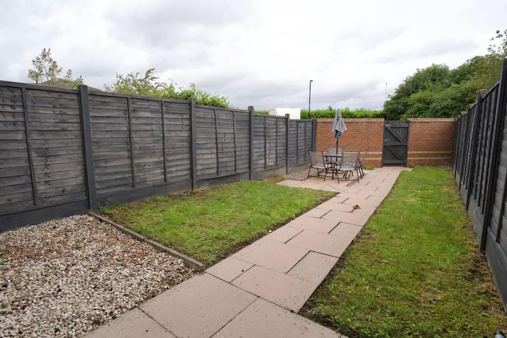 Highley'S Nest - Fully Furnished Gem, Free Private Parking, Sky Tv & Netflix Coventry Exterior foto
